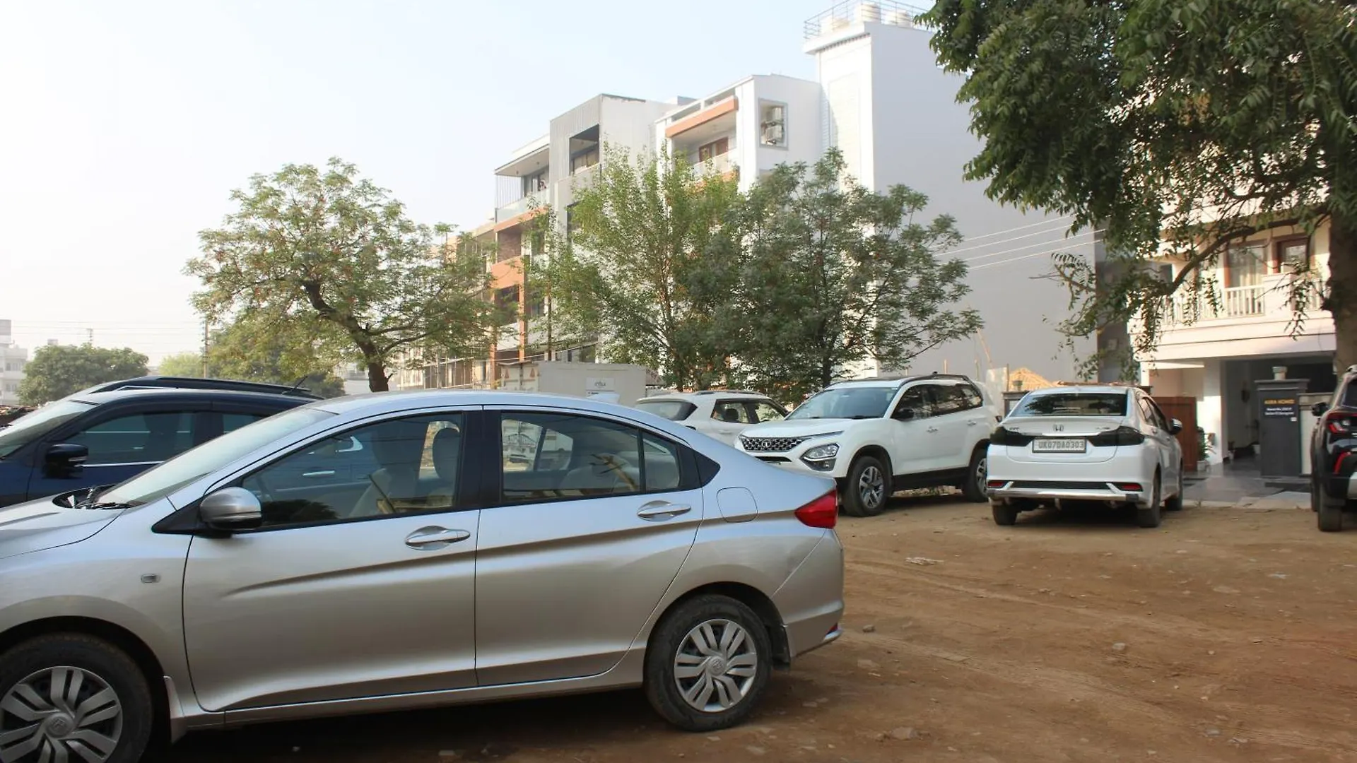 Aura Luxury Studio I Couple Friendly I Near Golf Course Road, Sector 57, Gurgaon Otel