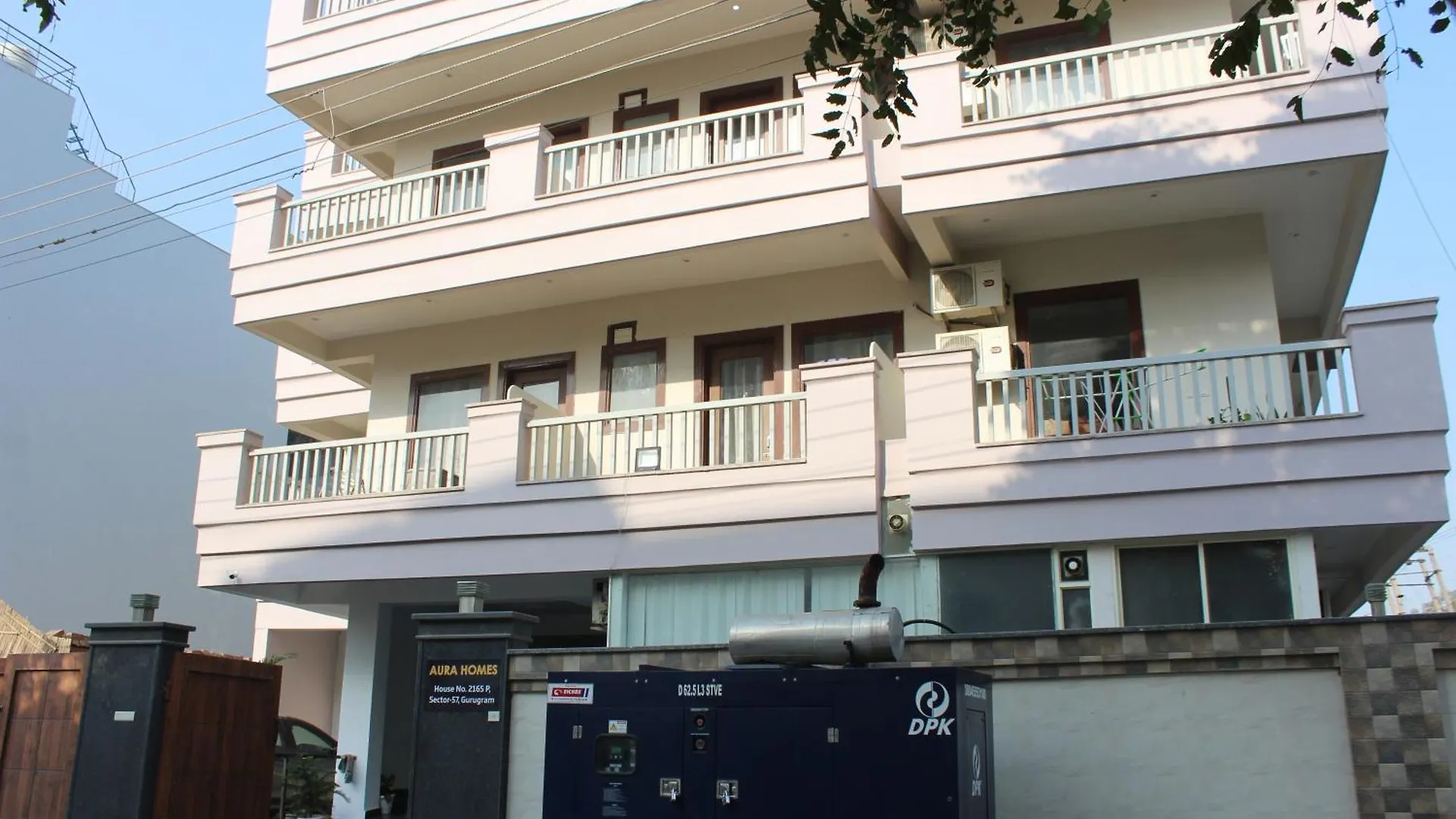 Hotel Aura Luxury Studio I Couple Friendly I Near Golf Course Road, Sector 57, Gurgaon